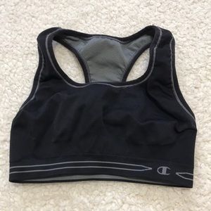 Womens XS champion sports bra